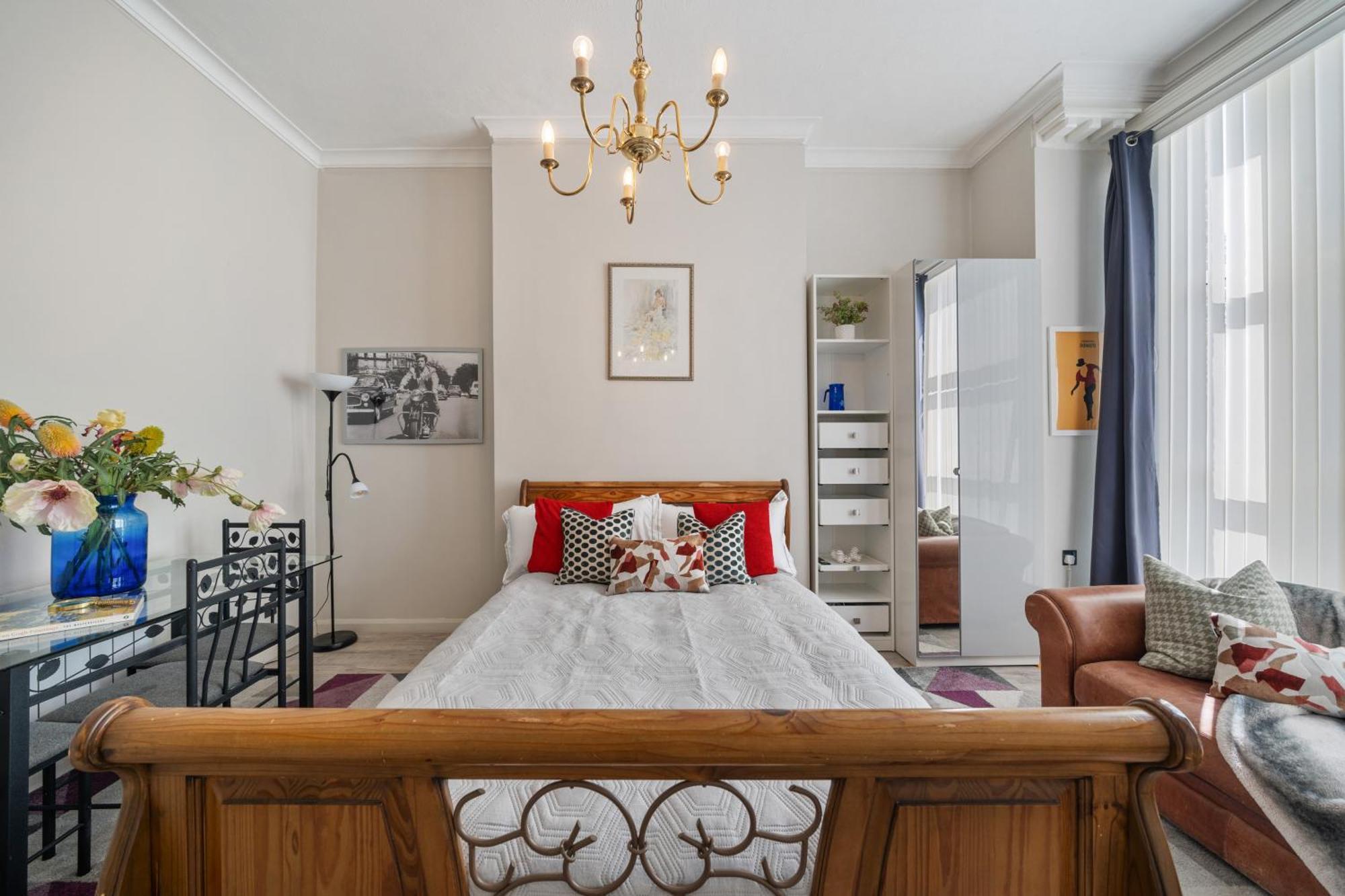 Modern Studio Apartment London Bagian luar foto